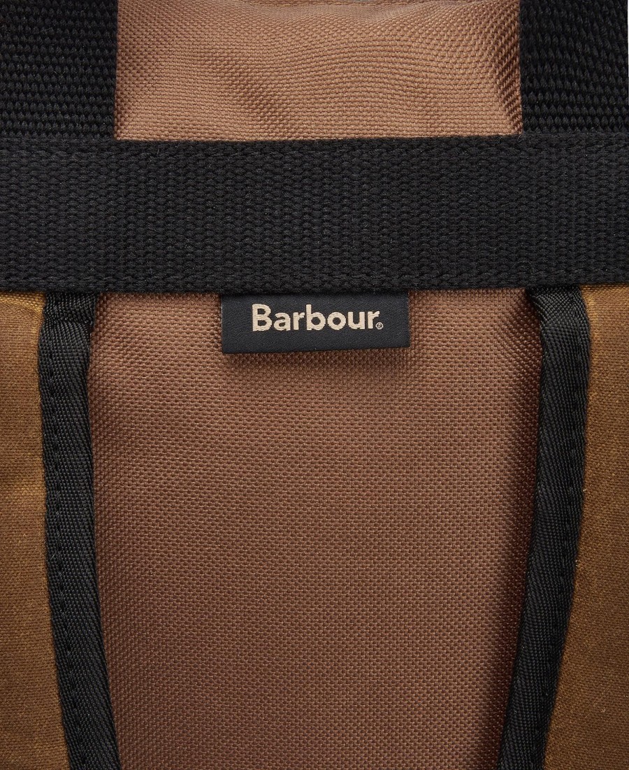 plecak woskowany w terenie