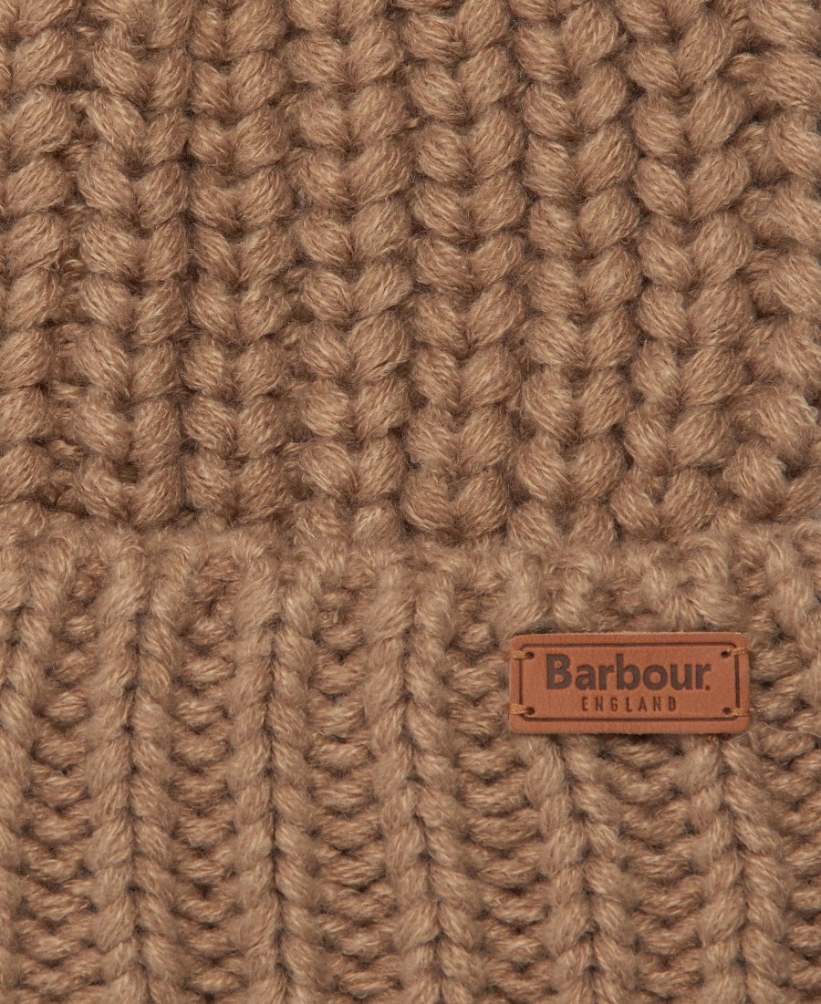 beanie saltburn